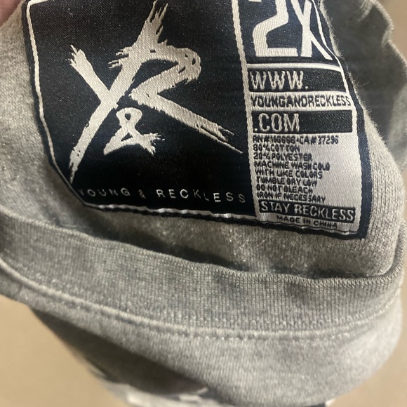 Young & reckless sweatshirt - Picture 2 of 2